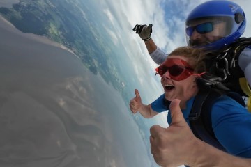 Vicky Cross enjoying the Freefall