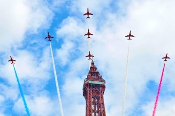 blackpool-air-show-red-arrows.jpg