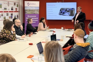 MD of Defence at Telana, Heath Groves, delivering an Agentic AI workshop.jpg.jpg