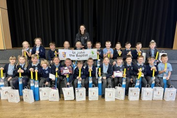 PENDLE HILL PROPERTIES HANDED OUT OVER 100 CRICKET BATS AND SOFT CRICKET BALLS TO YEAR 3 CHILDREN AT PADIHAM SCHOOLS IN DECEMBER.jpg.jpg