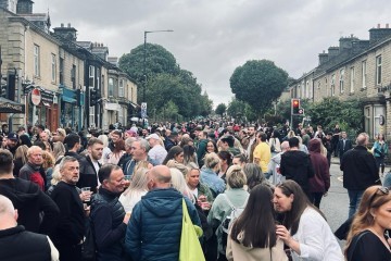 THOUSANDS FLOCKED TO COLNE FOR THE POPULAR MUSIC FESTIVAL.JPG.jpg