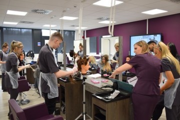 hair-and-beauty-accrington-and-rossendale-college.jpg
