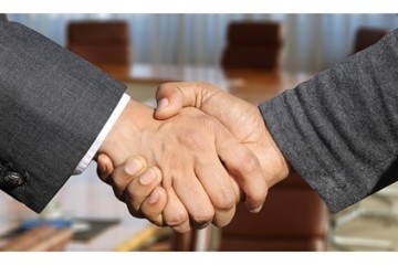 business-handshake-dte-business-advisers.jpg