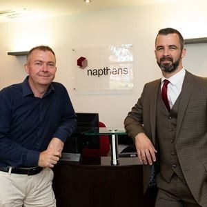 david-bremner-left-marketing-director-of-robinsons-brewery-and-malcolm-ireland-right-head-of-leisure-and-licensing-at-napthens.jpg
