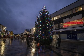 burnley-christmas-tree-2021.jpg
