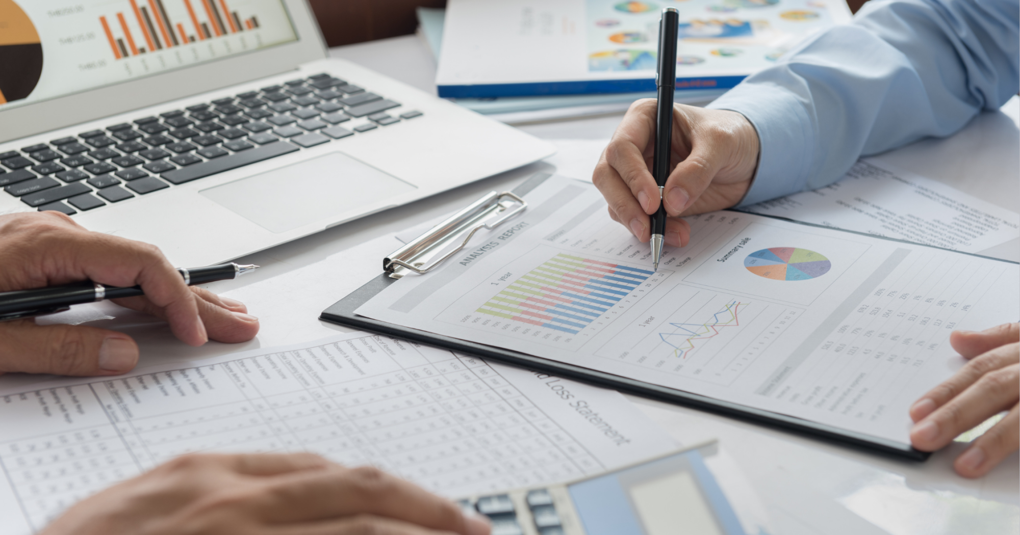 5 High-Impact Ways Financial Services Firms Are Using AI Today.png.png