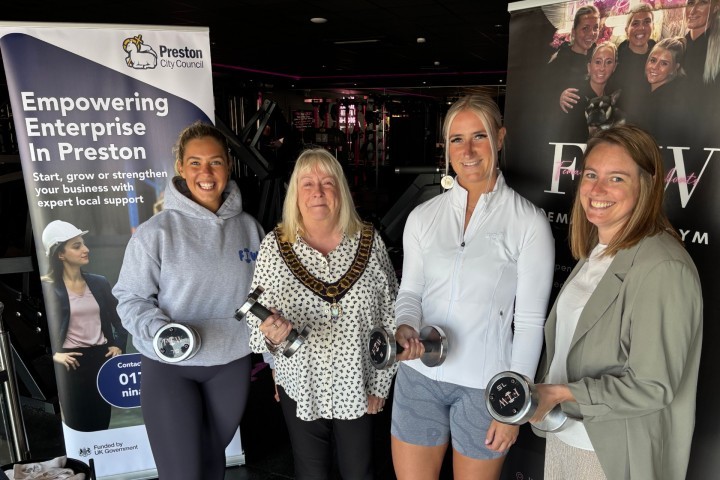 Freya Wood (Female Body Workouts), Mayor of Preston, Cllr Sue Whittam, Becky Platt (FBW) and Nina Cowell, Project Manager at Selnet