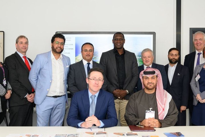 united-arab-emirates-blackpool-council-group.jpg