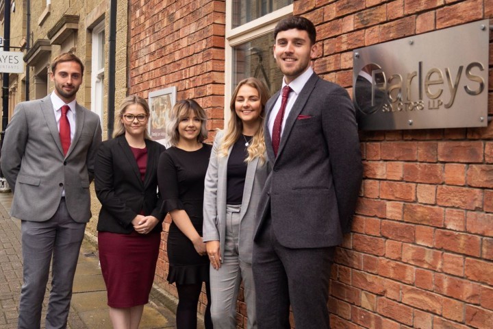farleys-trainees-2019.jpg