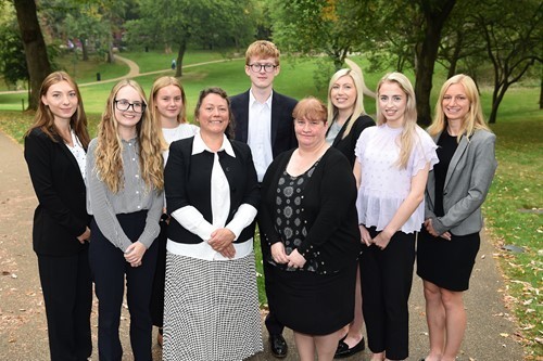 new-trainees-and-apprentices-at-harrison-drury-2021.jpg