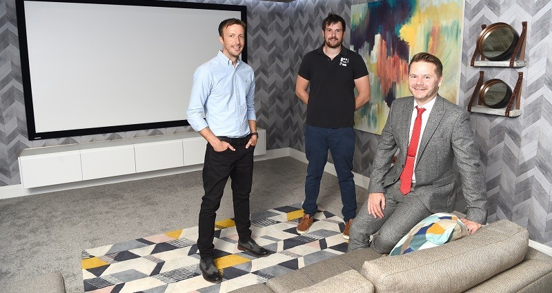 l-r-matt-holmes-ben-tomlinson-and-adam-parton-at-the-new-epixx-show-room-lbv.jpg