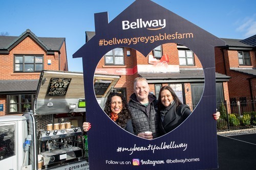 image-shows-bellway-sales-advisor-natalie-left-with-customers-jason-and-andrea-davis.jpg