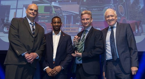 award-win-01.jpg