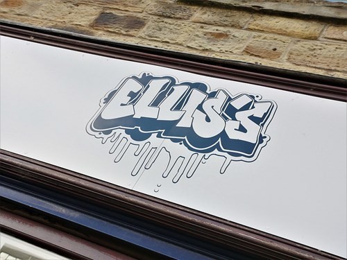 elliss-signage.jpg