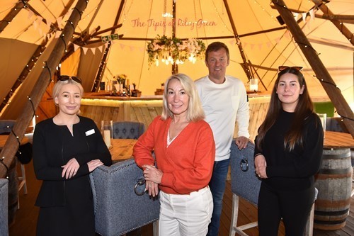 lr-ellie-yates-lesley-yates-jonathan-nelson-and-bridie-archer.jpg