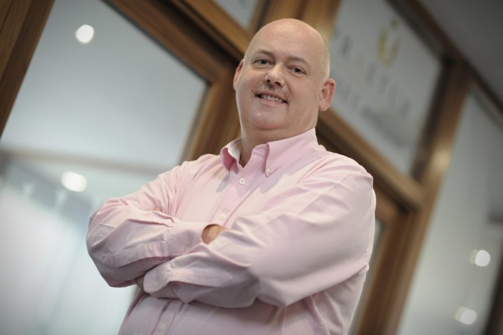 mike-hartley-managing-director-at-praetura-asset-finance-1000x665.jpg