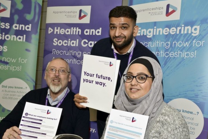 nelson-and-colne-college-internal-careers-expo-1000x500.jpg