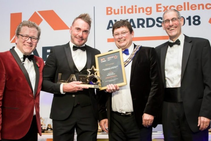 simon-nix-redrow-1000x500.jpg