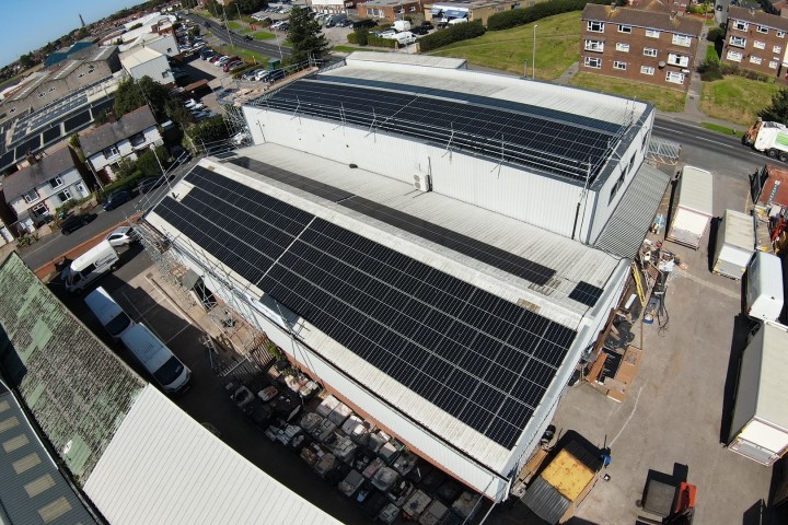 Thompsons-1-On-Roof.jpg.jpg