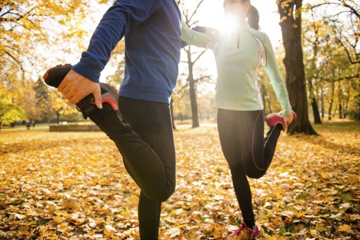 couple-stretching-exercising-fitnessistock_000075997959_medium1.jpg