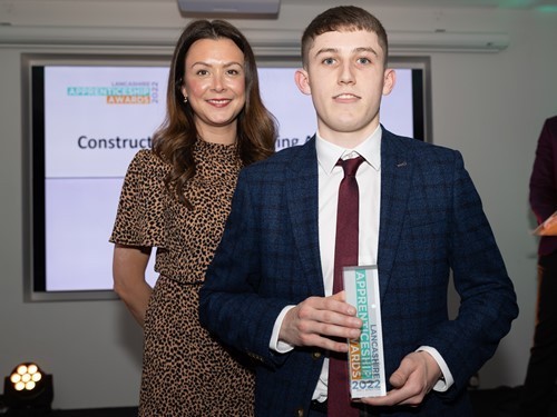 matthew-winstone-was-presented-with-his-award-from-natalie-geraghty-head-of-customer-and-communications-at-kier-highways.jpg