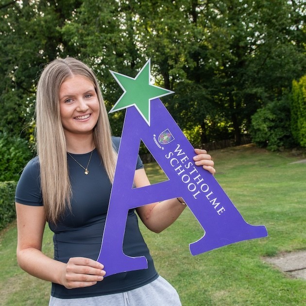 Holly Beswick smaller.jpeg.jpg